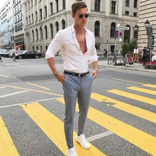 Outfit elegante para hombre con camisa blanca y pantalón de vestir 】