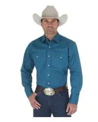camisa vaquera azul con bolsillos 